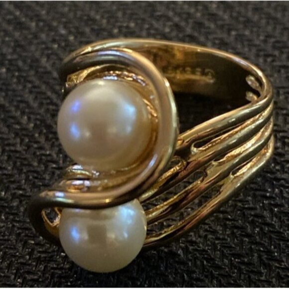 18k Gold Electroplated Stamped Ring with 2 Glass Faux Pearls Size 8 Classic - Picture 2 of 10